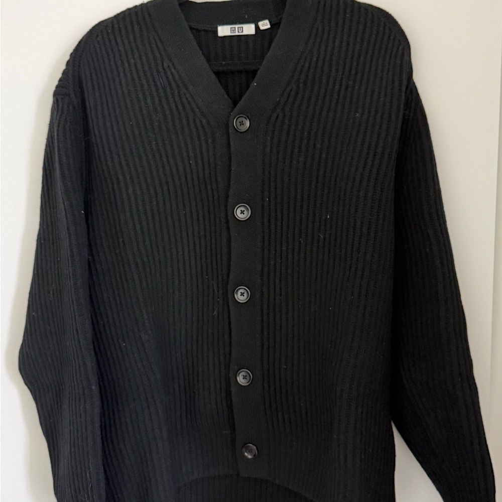 Uniqlo U Premium Lambswool Ribbed V-Neck Cardigan